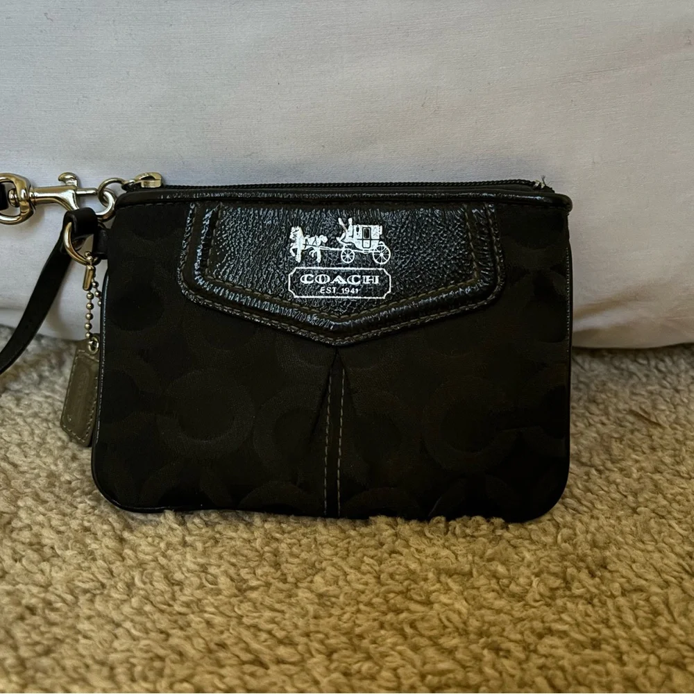Coach Signature Black Wristlet - Picture 1 of 2